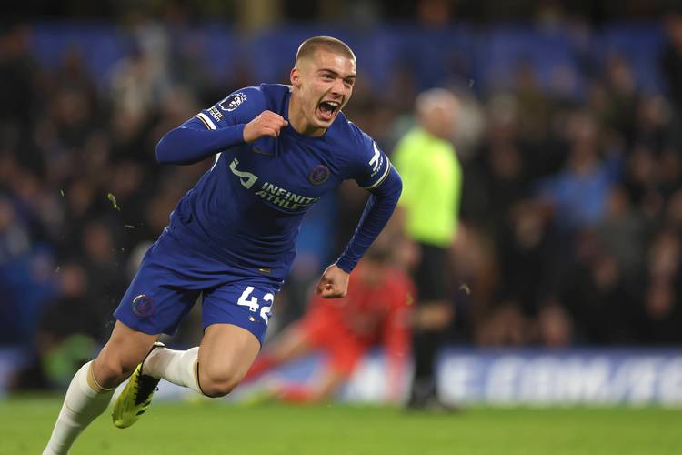 IBF女子雏量级世界冠军、职业女子拳击手布里奇斯赛前称重