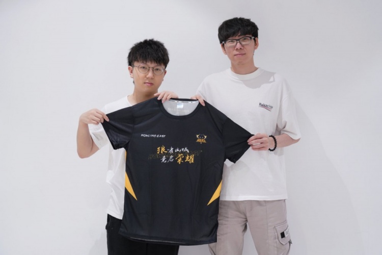 他已经用数 他已经用数